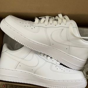 Nike Air Force 1 '07 🤍🤍🤍
